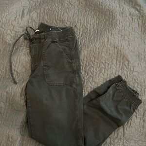 American Eagle Women’s jogger pants